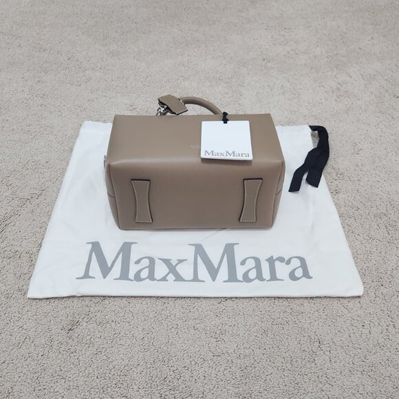 Max Mara Medium natural leather bowler bag - Picture 9 of 16